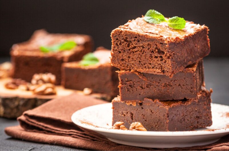 Prajitura cu cacao si nuci